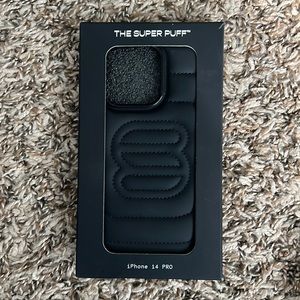 Aritzia Supper Puff Phone Case